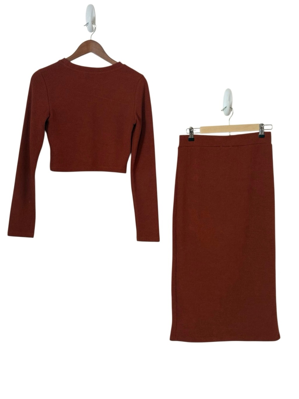 Paper Crane Rust Color Ribbed Midi Sweater Set. Size Medium. Great Condition!! - Picture 2 of 16